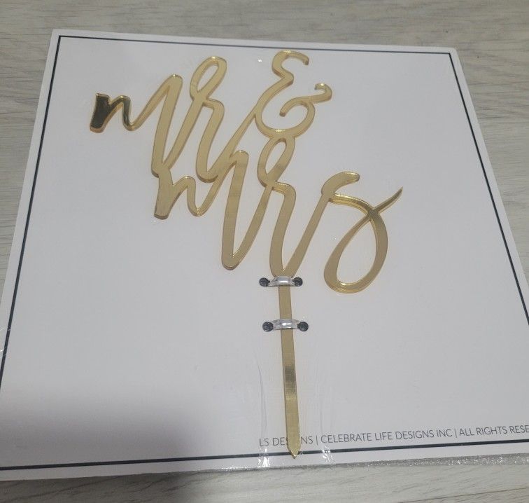 Mr & Mrs Cake Topper