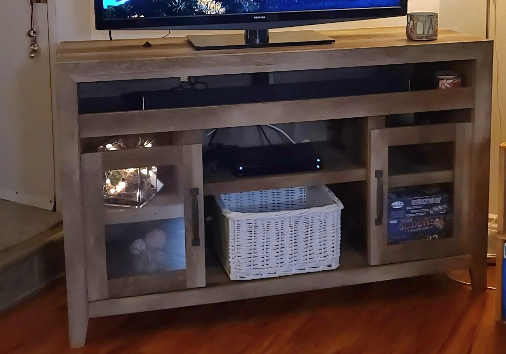 Tv Stand (Fits A 70")