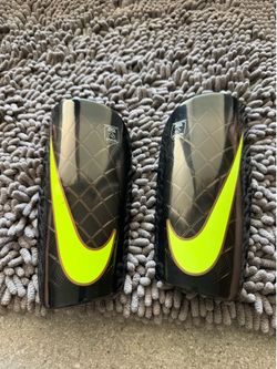 Nike Mercurial Lite shin guards