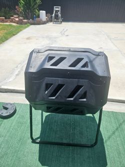 Dual Chamber Tumbling Compost Bin