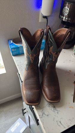 Men’s cowboy boots, Aries