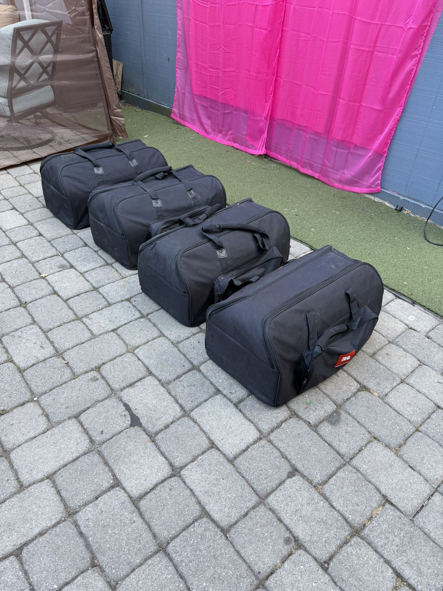 (4) JBL EON 612 Professional Powered Speakers