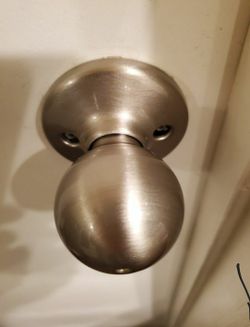 New handles, I have a lot of this type. Hablo Español