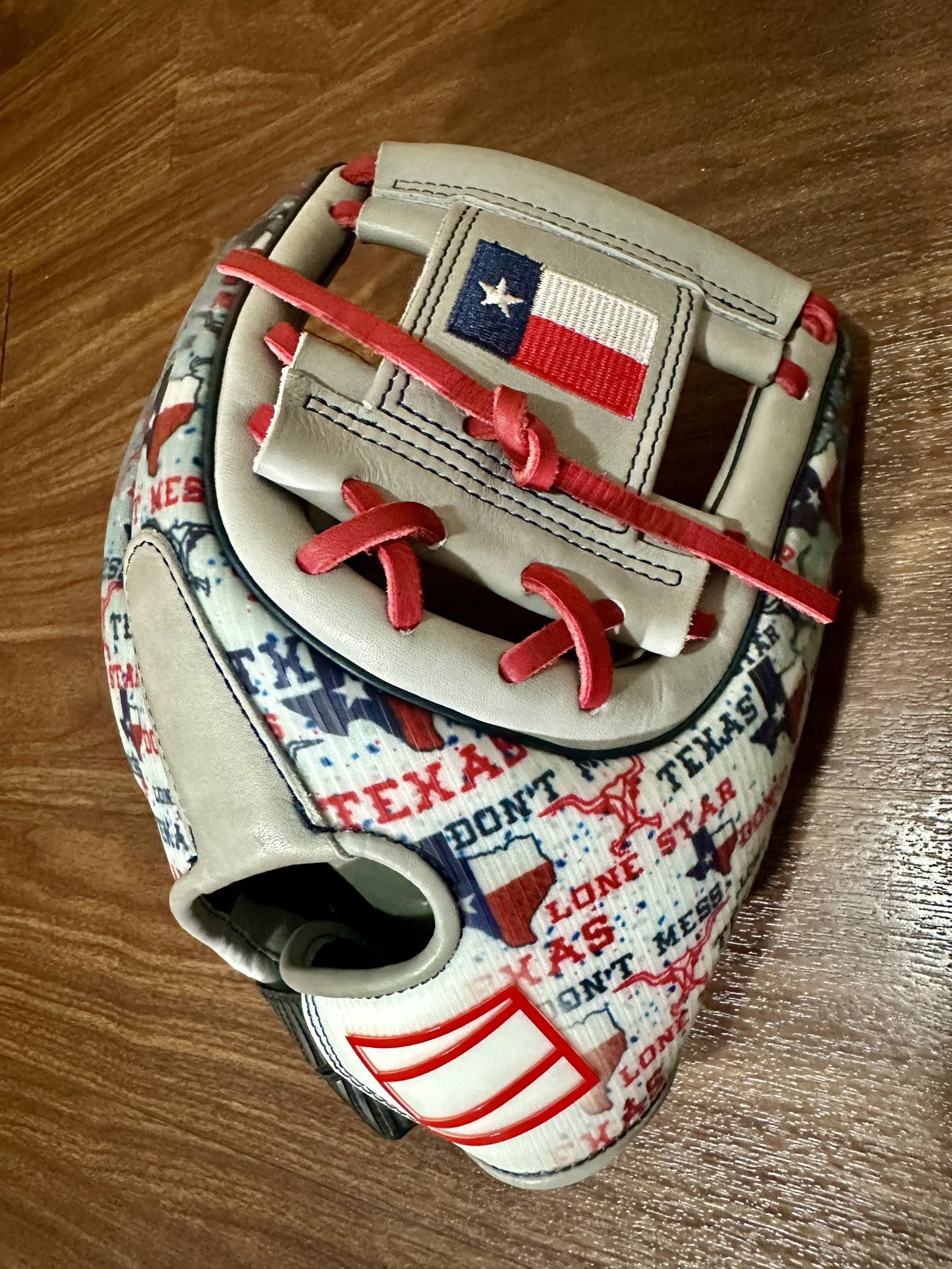 Brand New Glove