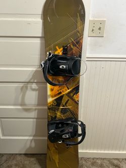 K2 Illusion snowboard + bindings, clean setup and ready for the slopes 🏂