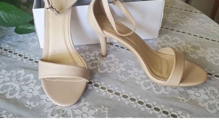 Ladies heels J Adams brand