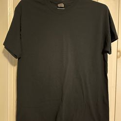 Gildan Black T-shirt - New - Size Large