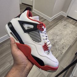 Jordan 4