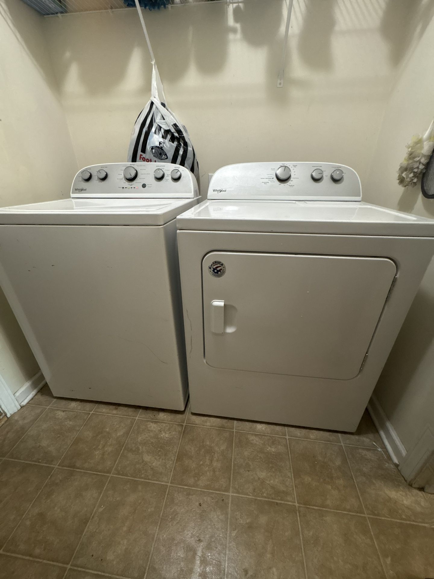 Whirlpool Washer And dryer Set