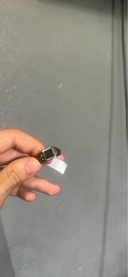 Men's Black Stone Gold Signet Ring
