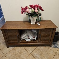 Gently USED TV stand