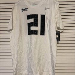 Reach for the stars Nike t-shirt size large with tags 