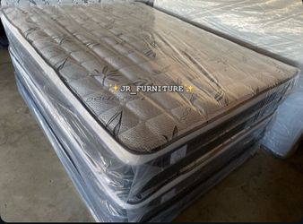 Mattress Pillow top At Low Prices ✨in plastic✨ ⭐️Queen $170 ⭐️Full $150 ⭐️Twin $120 ⭐️King $280 ⭐️Cal King $280 🚚Delivery available
