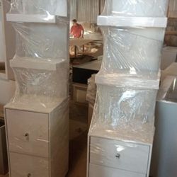 Shelves With Drawers 
