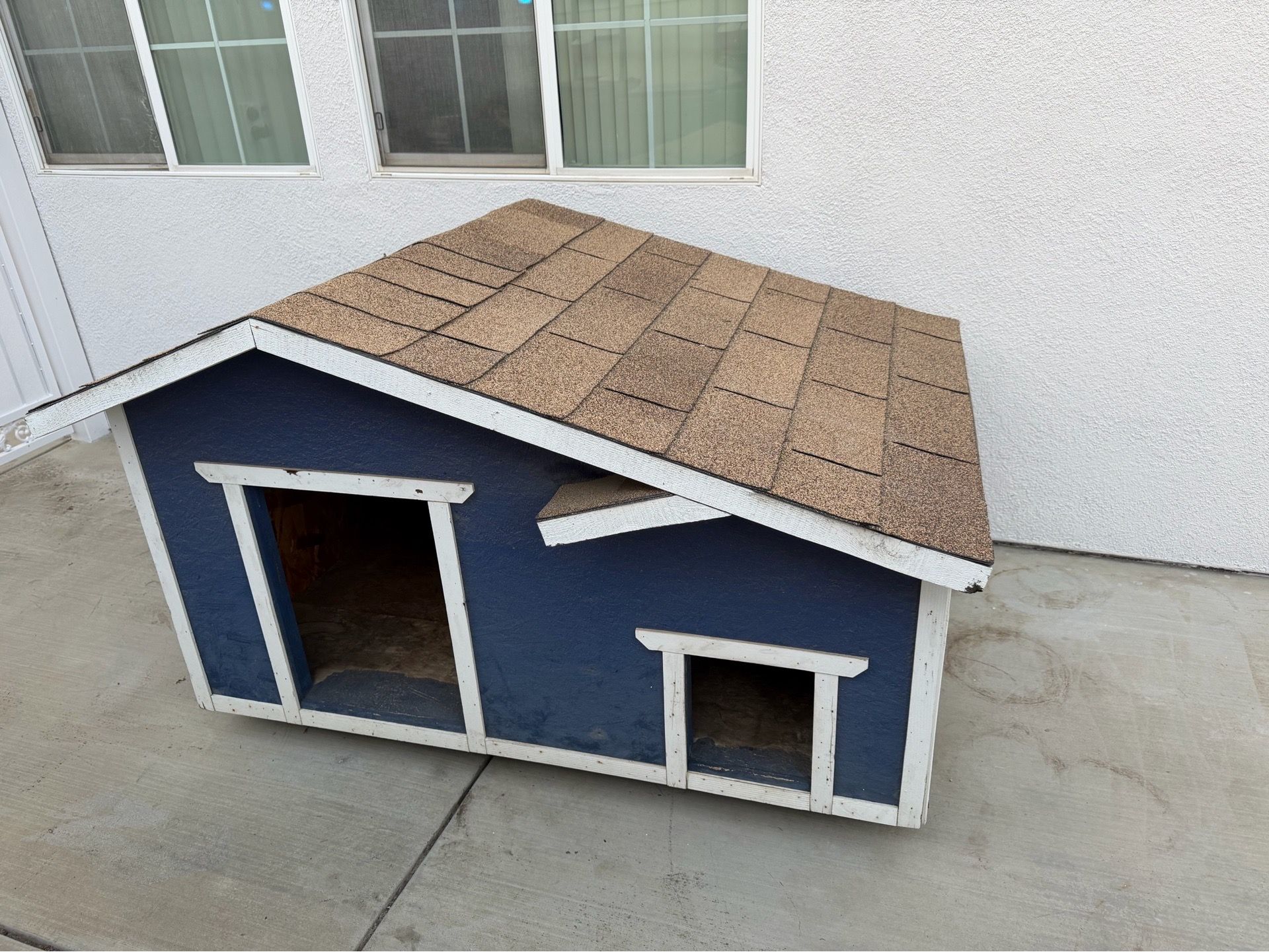 Custom dog house