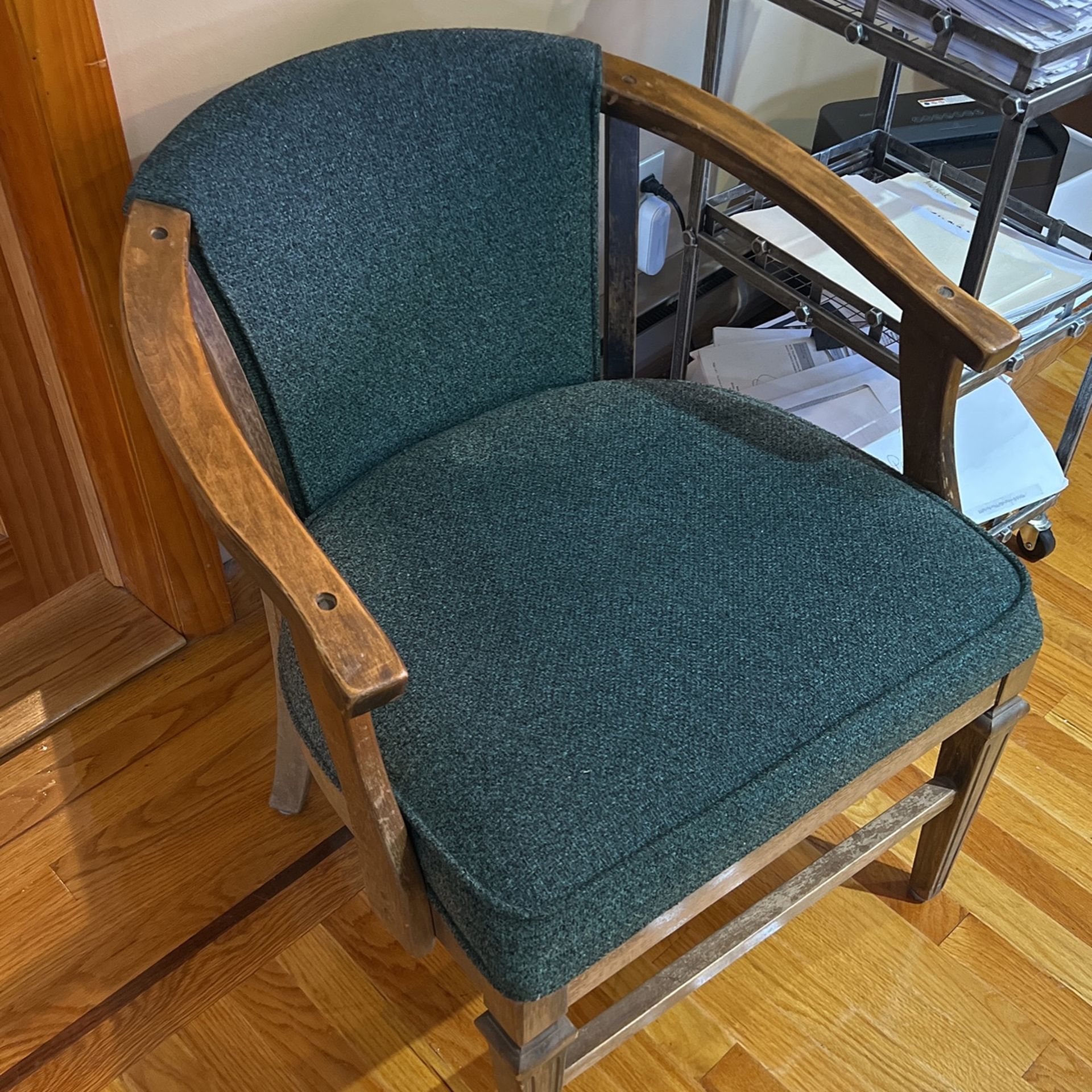 Vintage Accent Chair 