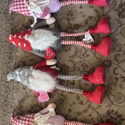 Valentine’s Day trolls