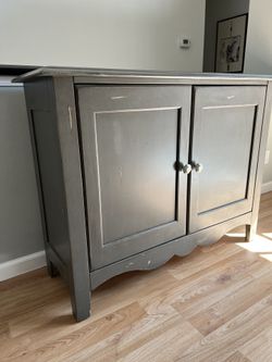 Accent Cabinet 2 Door - Price Drop!