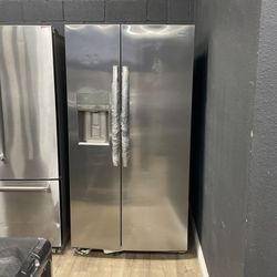 Frigidaire Gallery Side-By-Side Refrigerator 06WY5