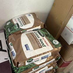 Scotts Turf Builder 20 lbs. Grass Seed Contractor's Mix for Sunny and Shady Areas