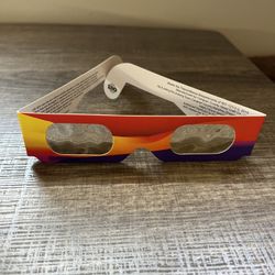 New, 50 Pk Solar sun glasses