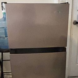 Vissani 4.5 cu. ft. 2-Door Mini Refrigerator in Platinum Steel with Freezer