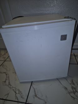 Daewoo small fridge White.