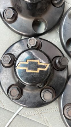 Chevrolet center caps,