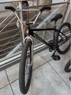 Throne 29 black coreline send offers