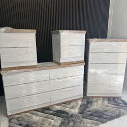 Dresser , Chest And 2 Nightstands - Cómoda, Gavetero Y 2 Mesitas De Noche 