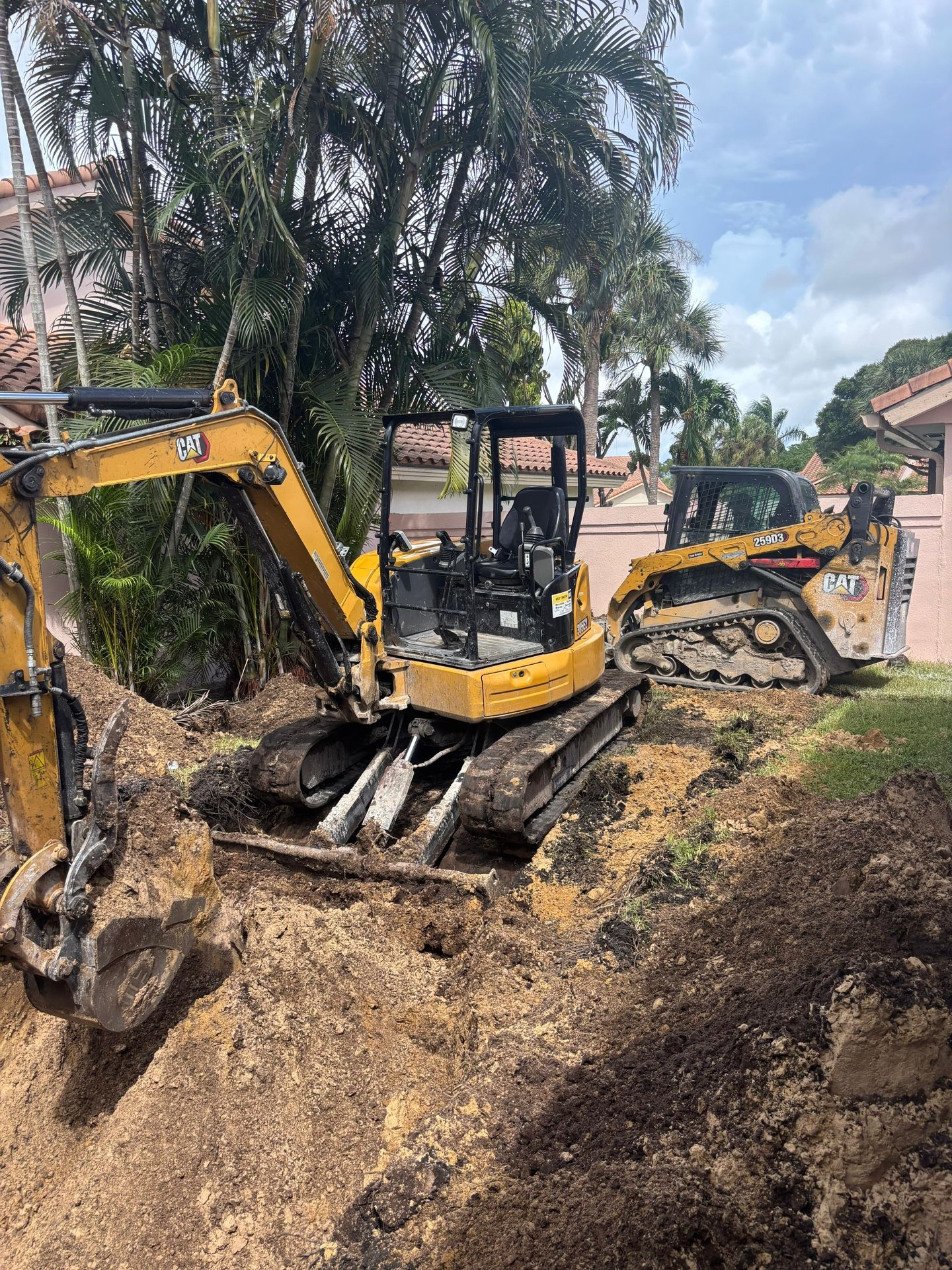 Bobcat Excavadora And Volteo