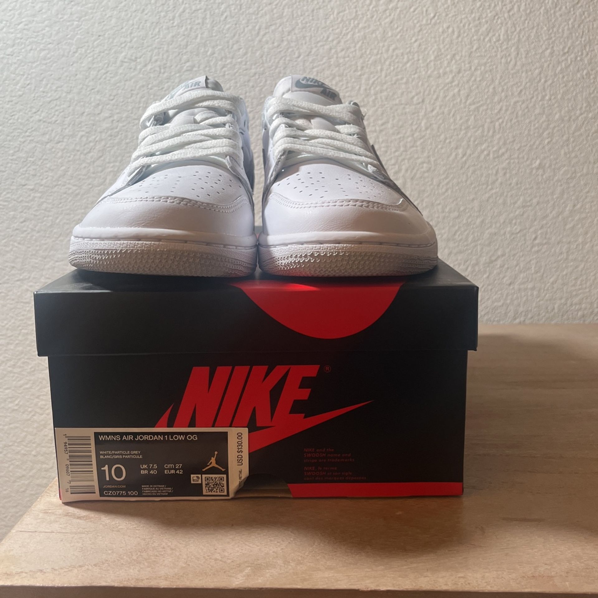 Air Jordan Low Neutral Grey