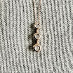 10k yellow gold necklace, 20' long, with three  diamond round stones Vintage Set
