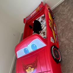 Lighting McQueen Toddler Bed (new In Box)