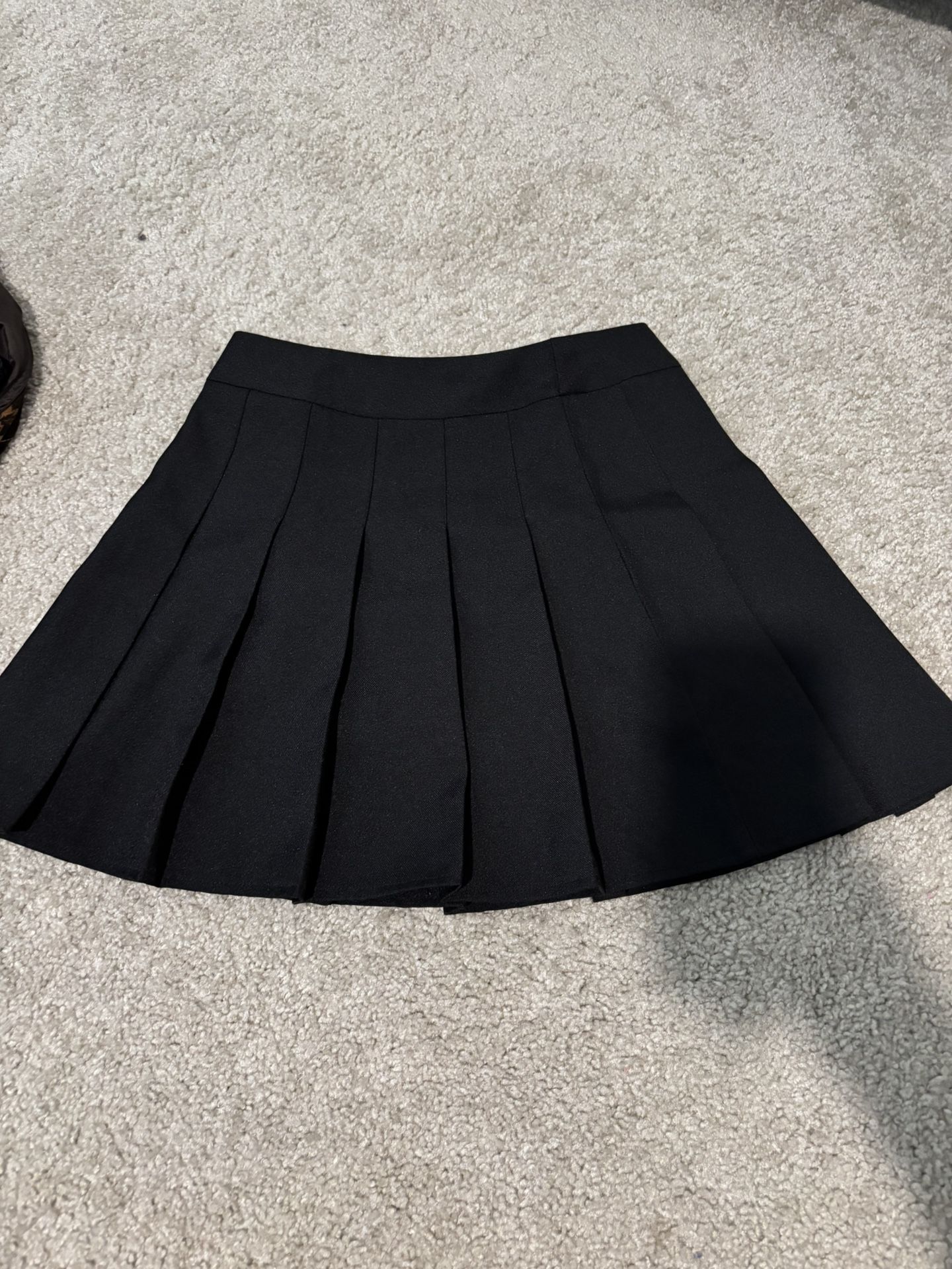 Women Black Pleated Skirt -Size Small