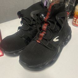 Mens Safety Work Shoes Boots Size 11?