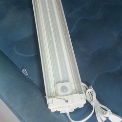 4ft LED Shop Light With Motion Sensor New 