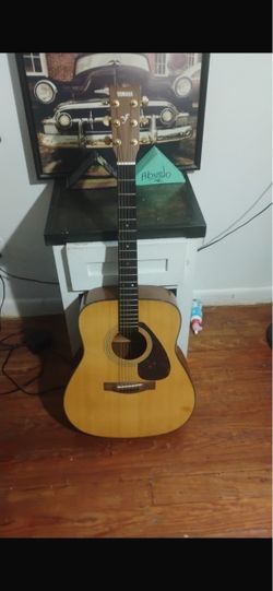 Yamaha Guitar