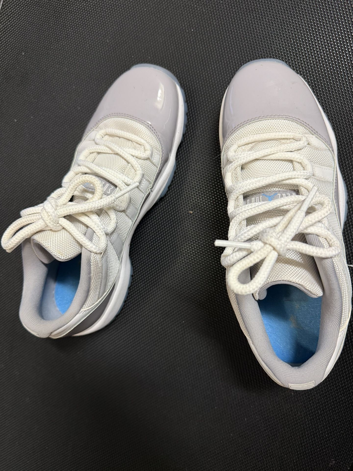 Jordan 11 Retro Low Cement Gray