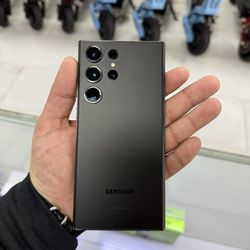 Galaxy S23 Ultra 5G Unlocked 256GB! $499 cash or card!!