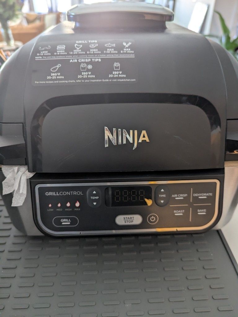 Ninja 5 In 1 Indoor Grill, Roast, Air fryer...New