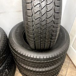 Set Continental 265/70/17 Continental $295