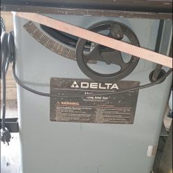 Delta 10’ Unisaw Tilting Tablesaw 