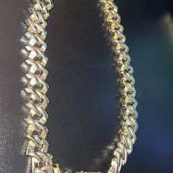 20 Diamond Prong Cuban Chain 