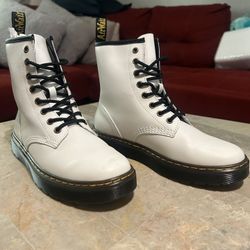 Dr Martens Zavala T Lamper Combat Boots Patent Leather White in Size 8
