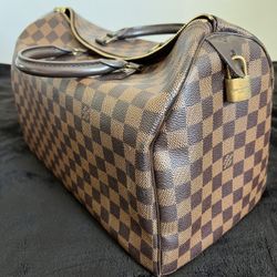 Louis Vuitton Bag / Key Chain / Wallet