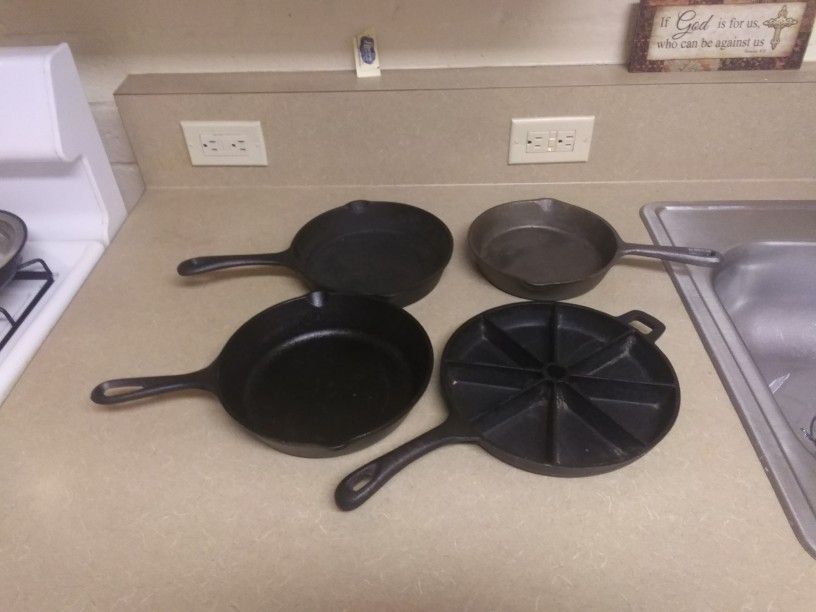 Iron Skillets All Together
