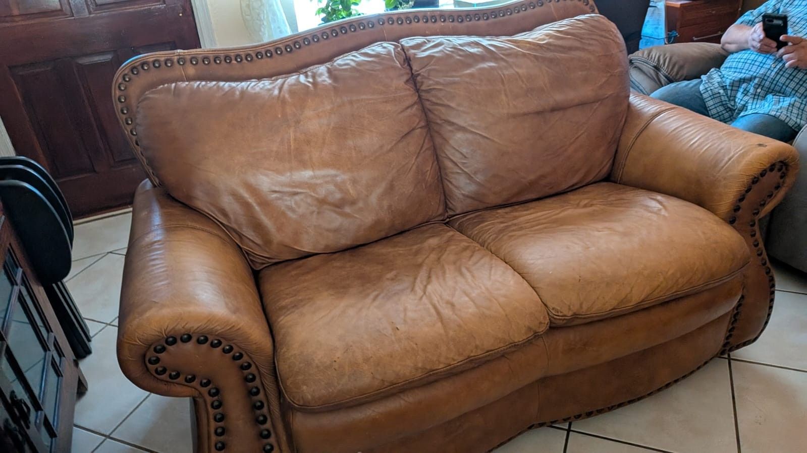 Free Leather Sofa And Love Sofa 