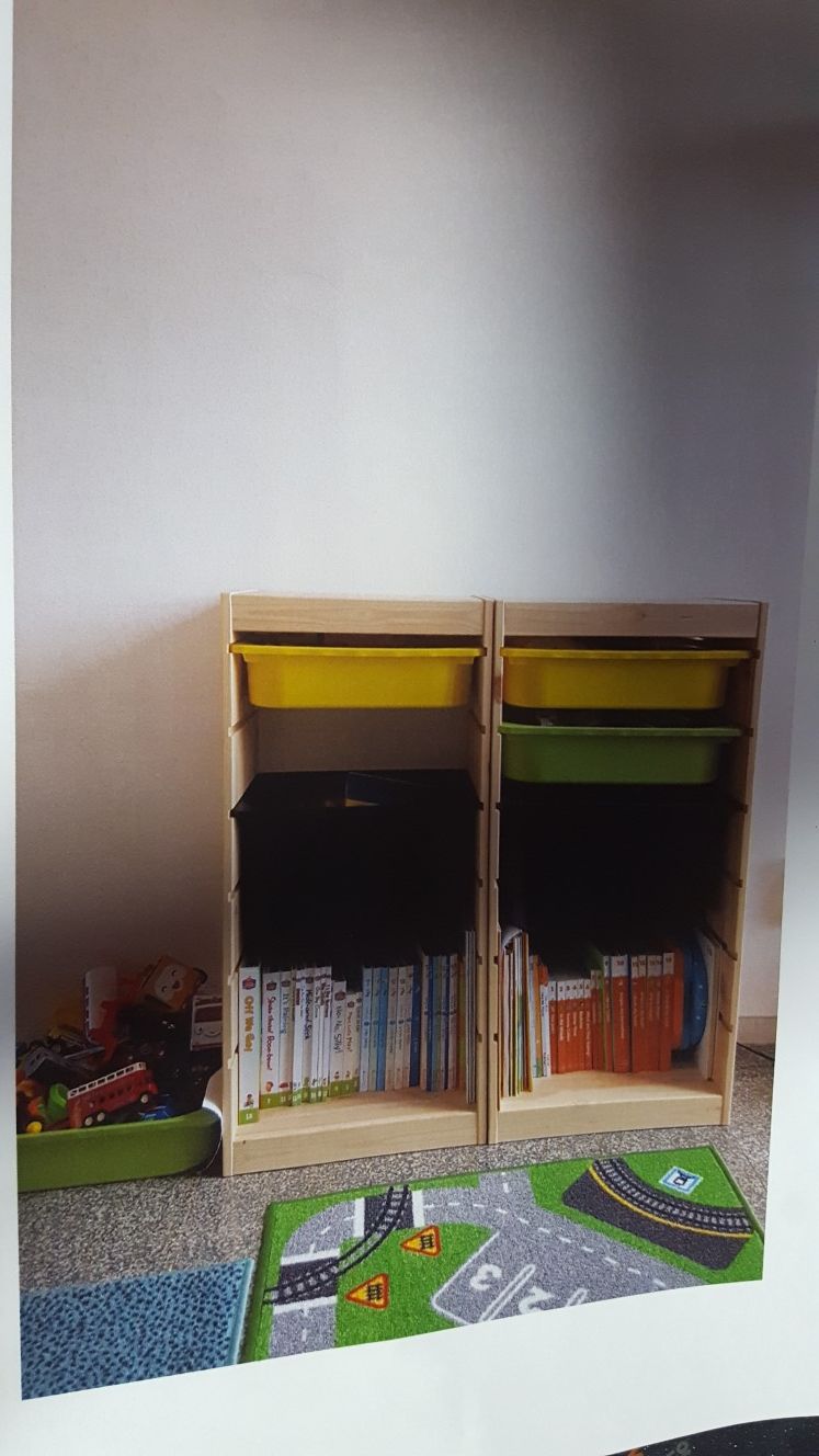 Ikea toy storage(2frames, 2 big boxes, 4 small boxes)