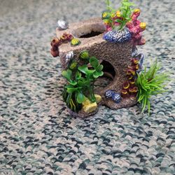 FISH TANK DECORATION, MESSAGE ME FOR INFO